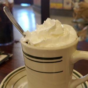 Meet your Posher, Annie